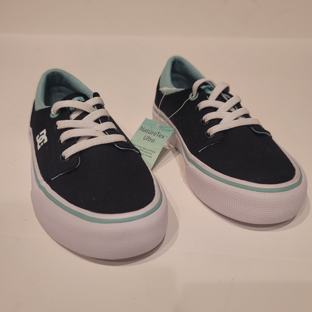 Unisex DC Skate shoe
